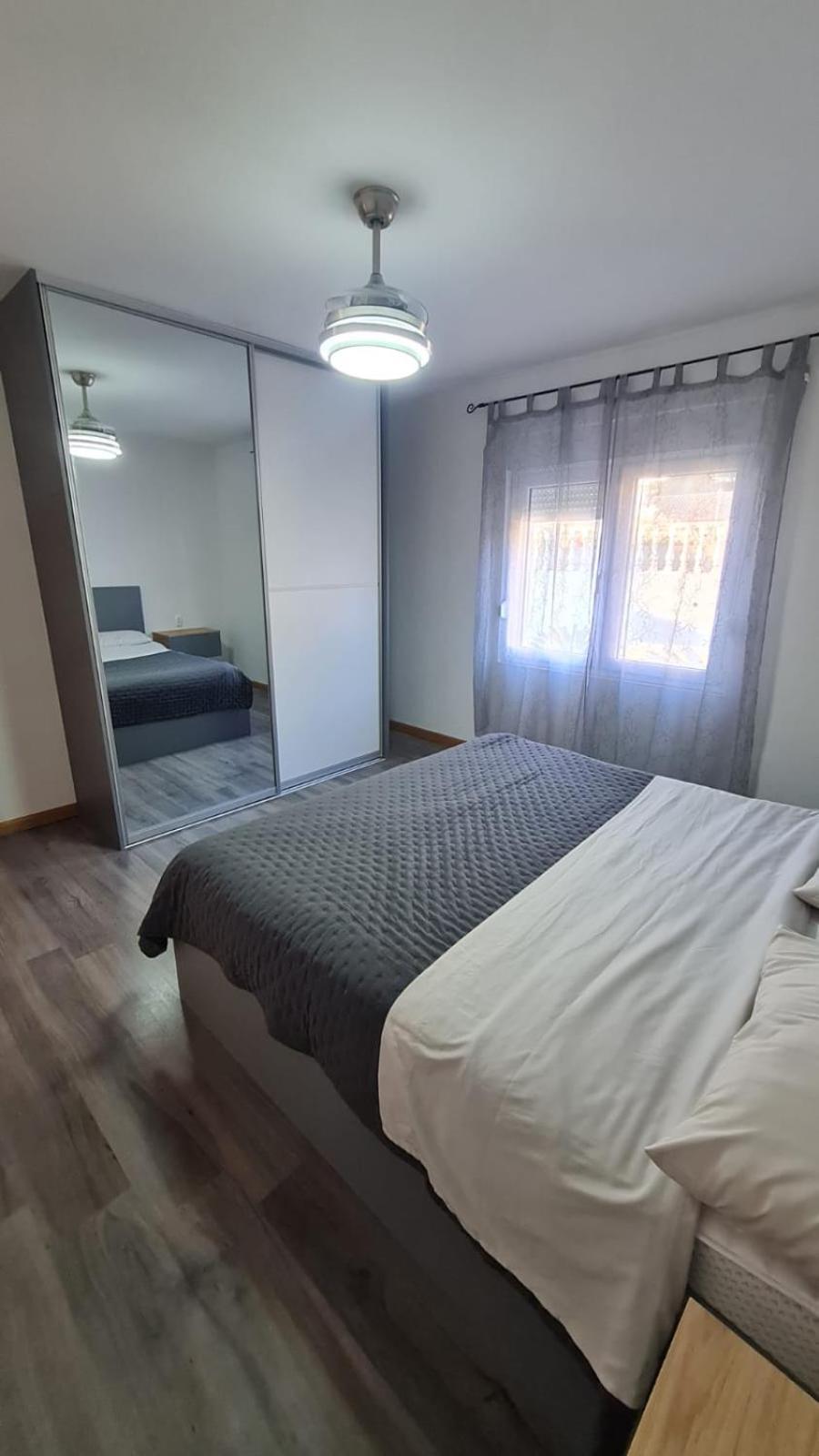 Apartmani Sandra Kaštela Екстериор снимка