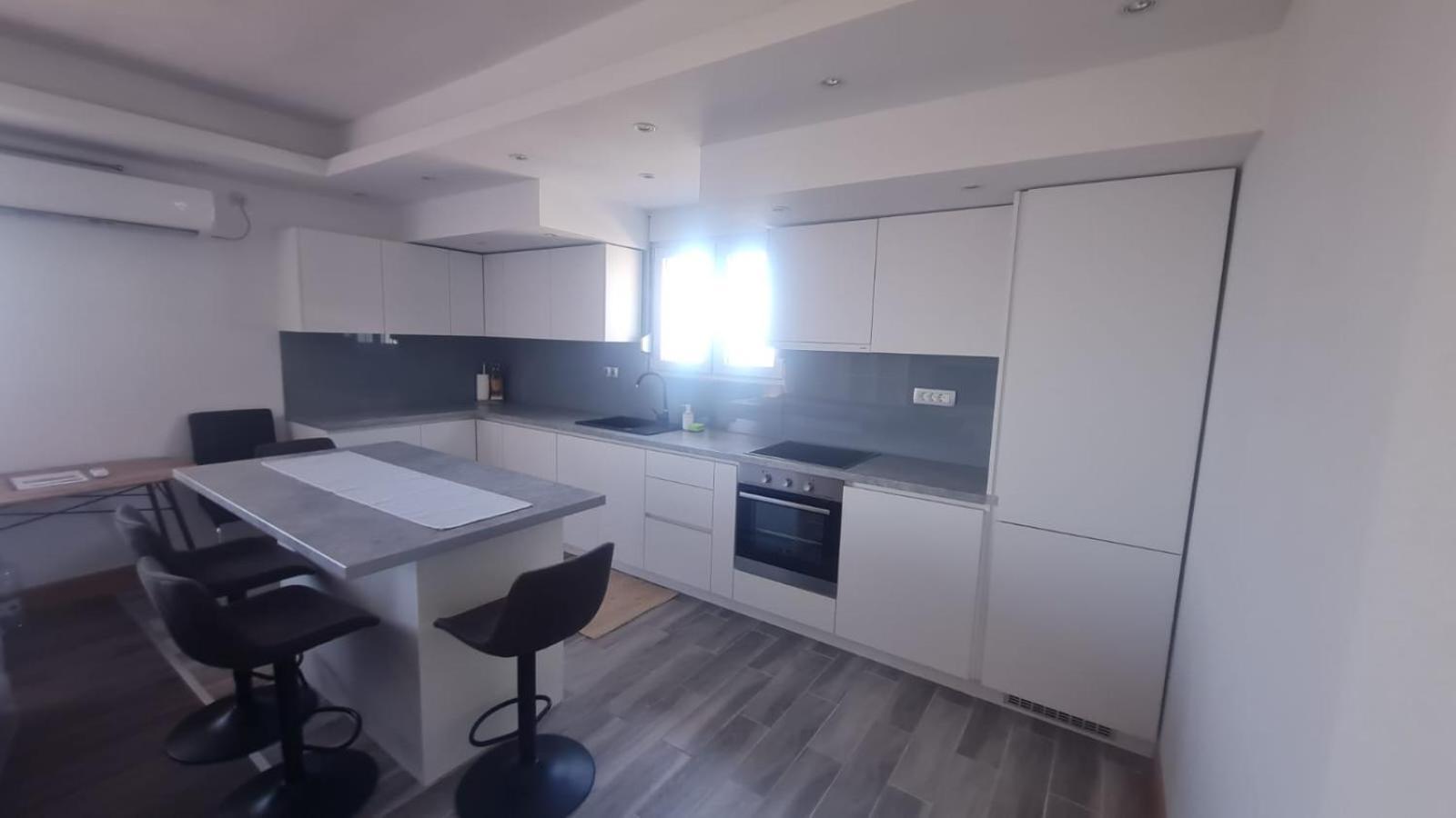 Apartmani Sandra Kaštela Екстериор снимка